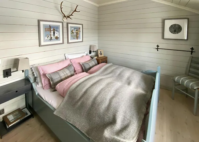 Semesterbostad Traditional In With Stunning Nature