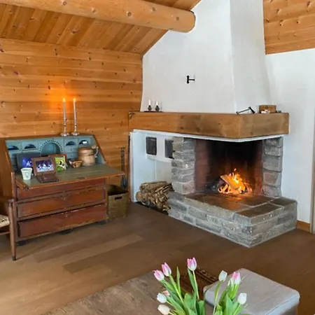 펜션 Traditional In With Stunning Nature Gala